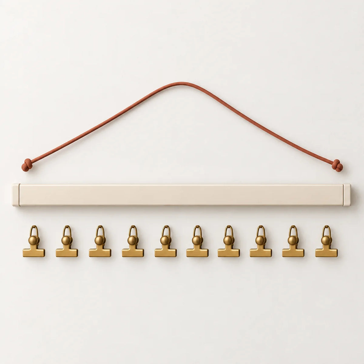 Clip Rail Photo Display — package contents