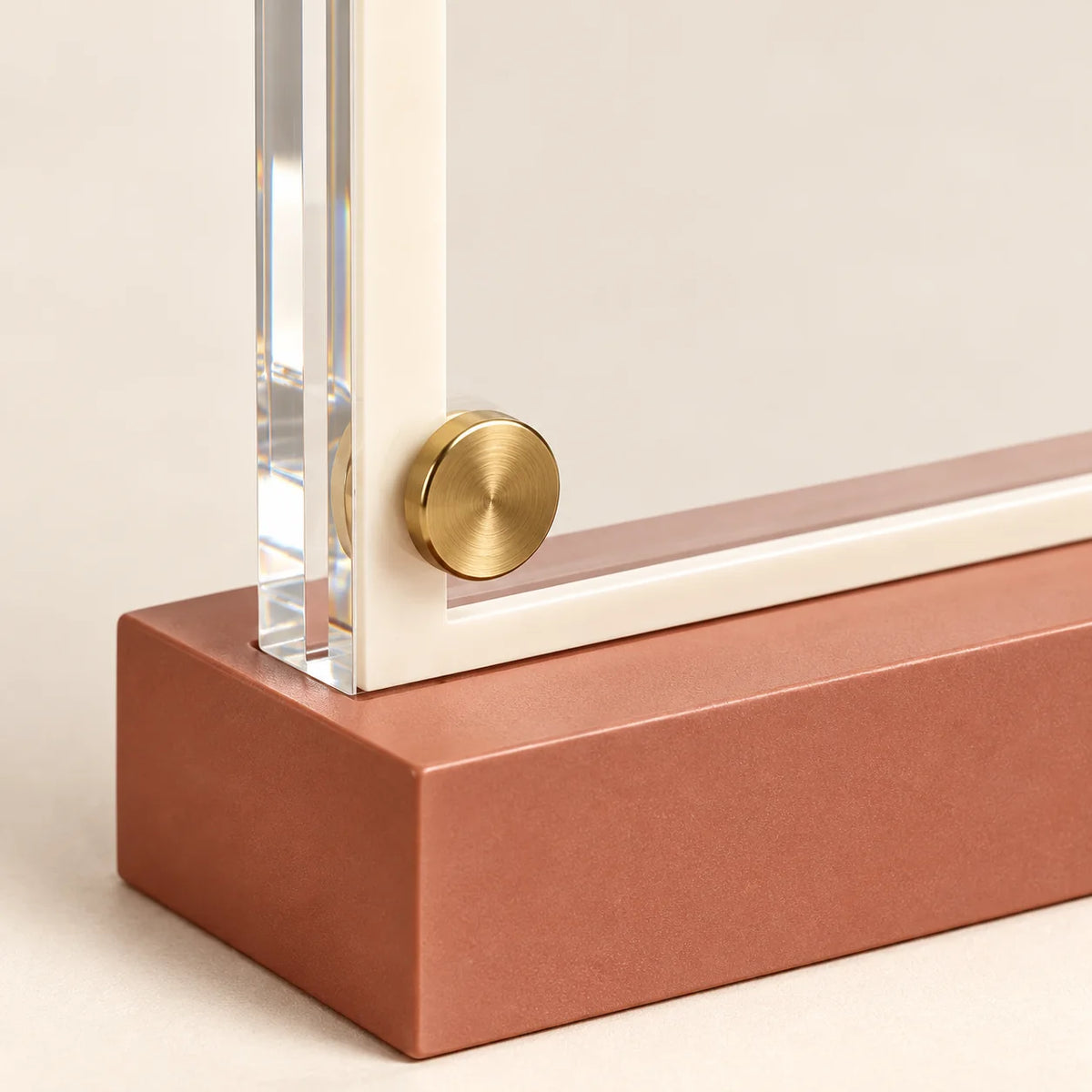 Magnetic Photo Display Frame — detail